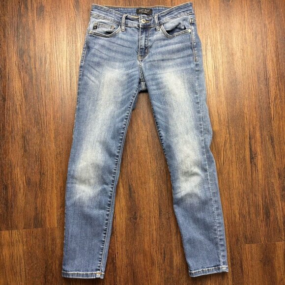 Judy Blue Relaxed Fit Jeans JB82103MD Light Wash Distressed Women’s Size 5/27 - Picture 1 of 11